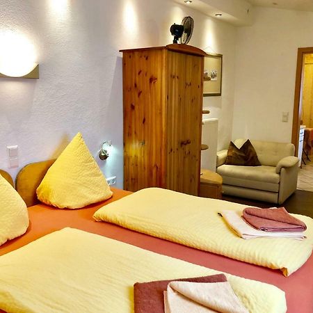Zum Froehlichen Weinberg Hotel โคเคห์ม ภายนอก รูปภาพ
